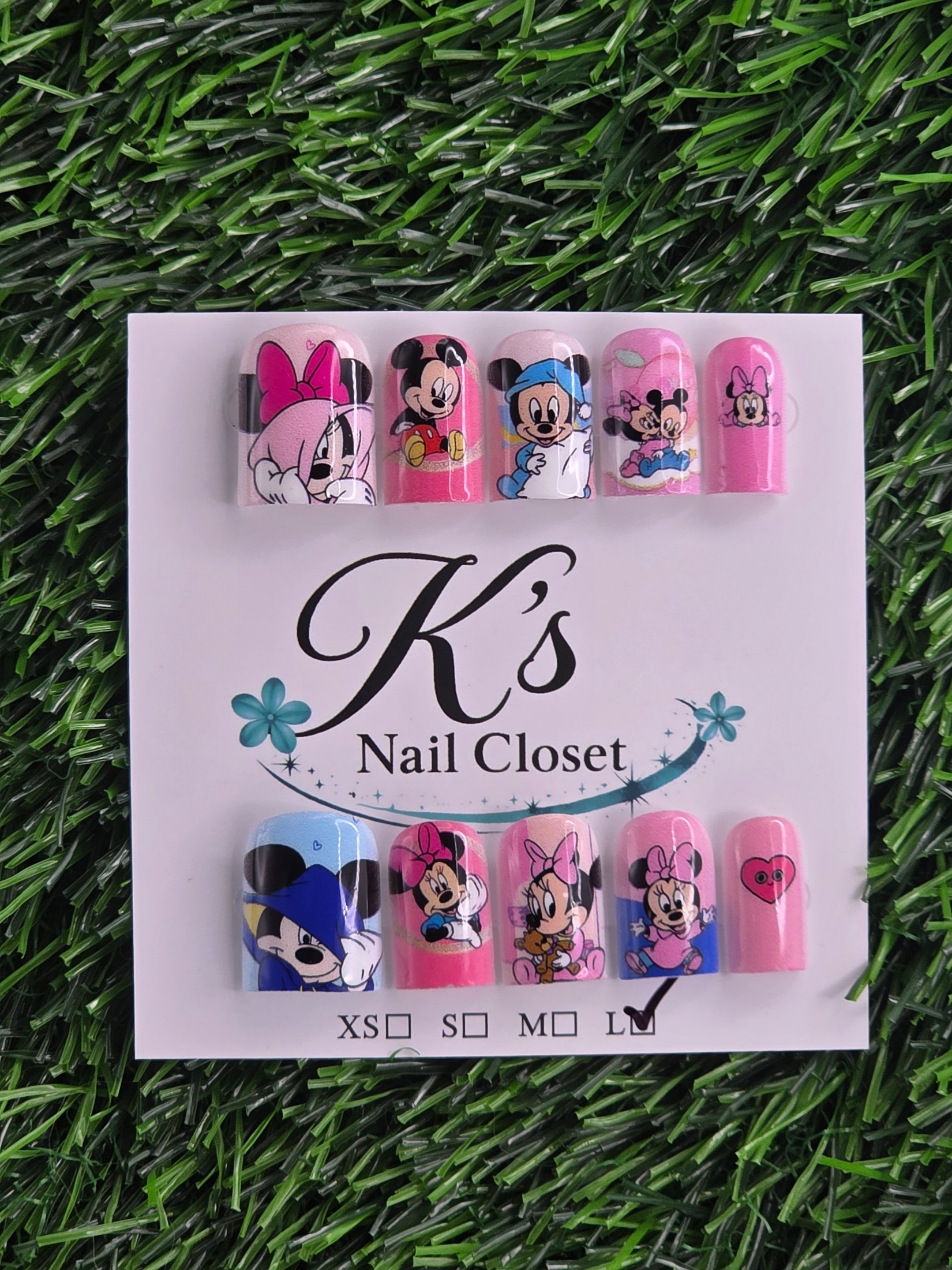 Ducky Press-On Nails - Size M, L