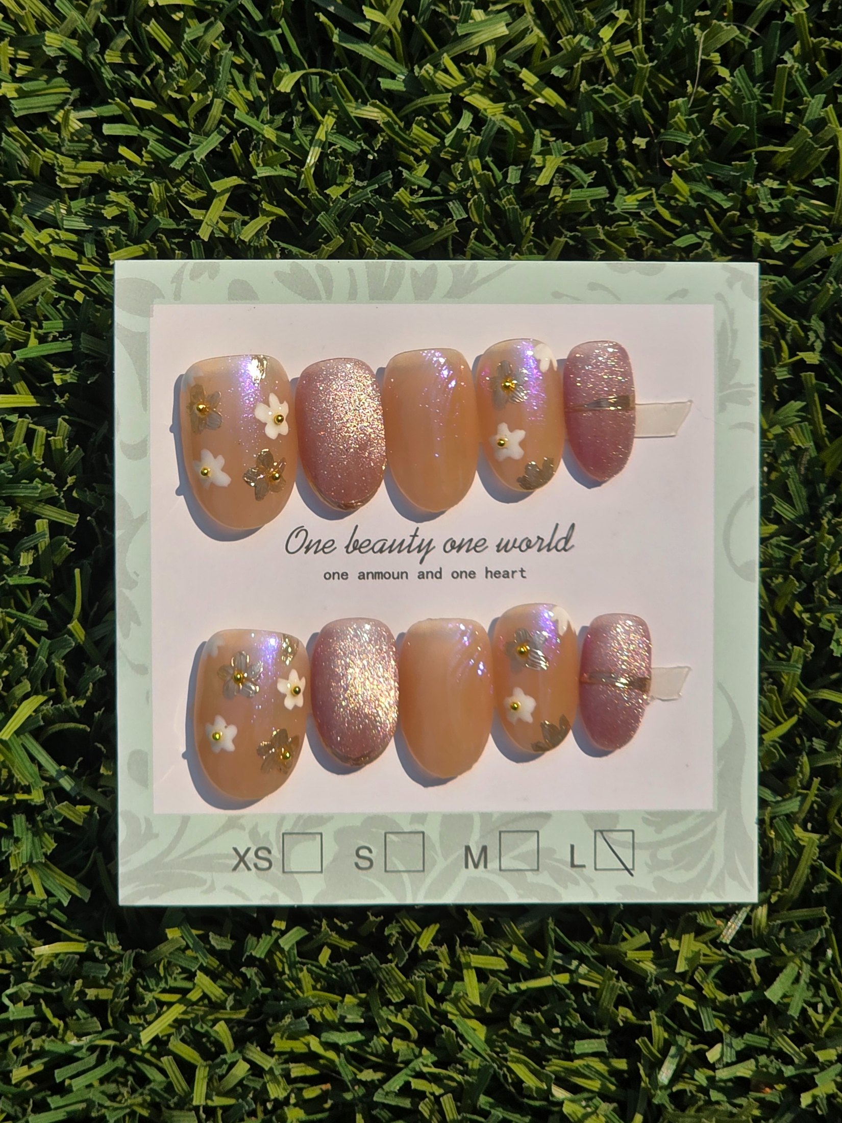Cateye (L) Press-On Nails - Size L