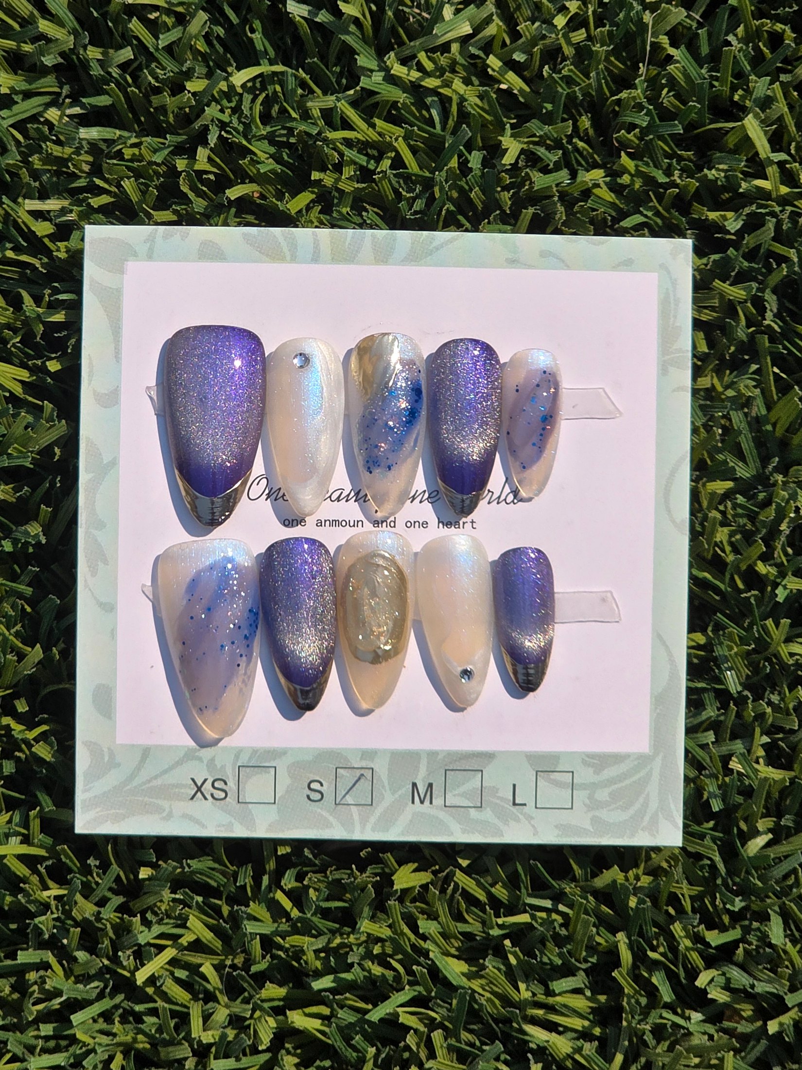 Pearl cateye Press-On Nails - Size S