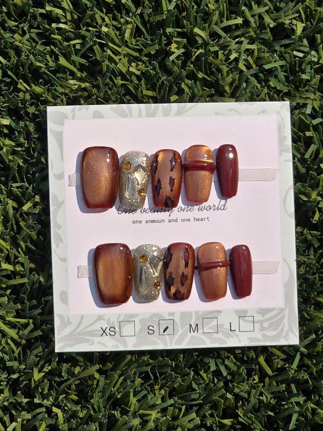 Brown cateye w/ animal print