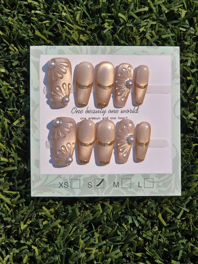 Beige cateye