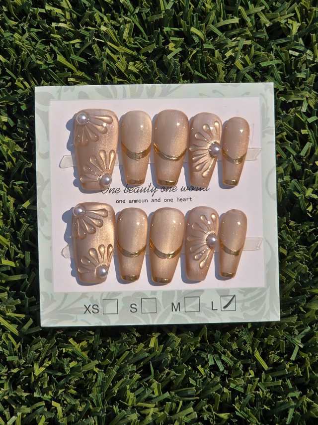 Beige cateye