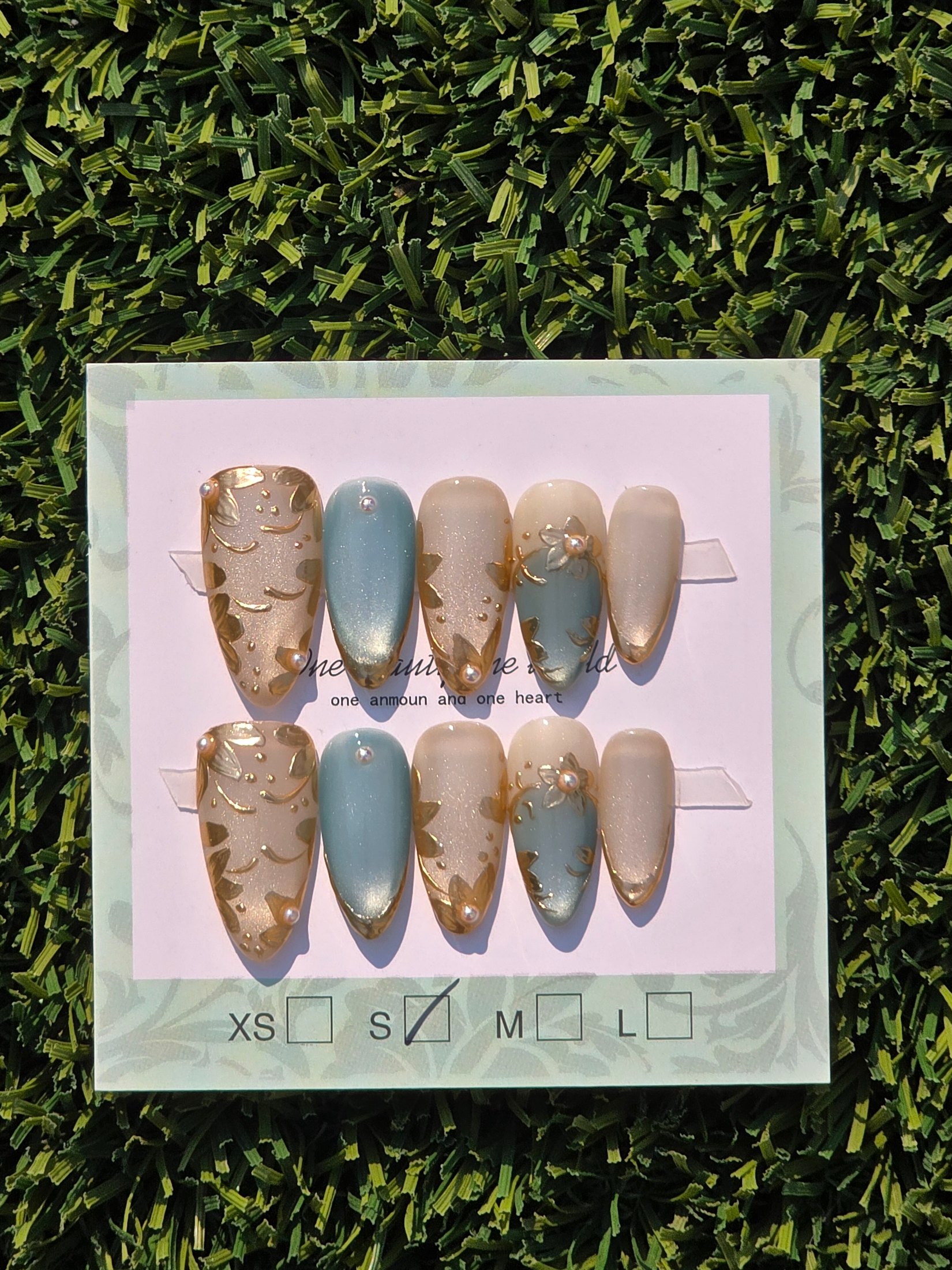 Light blue and beige cateye Press-On Nails - Size S