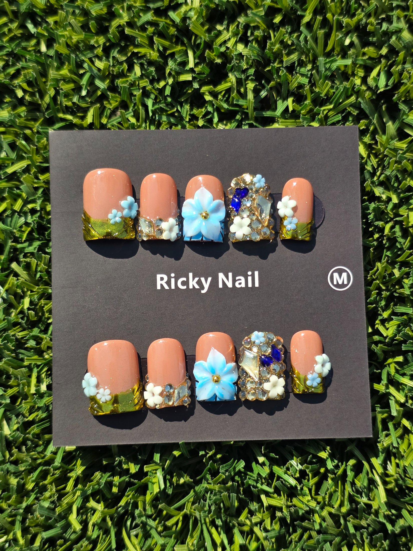 Ricky Press-On Nails - Size M