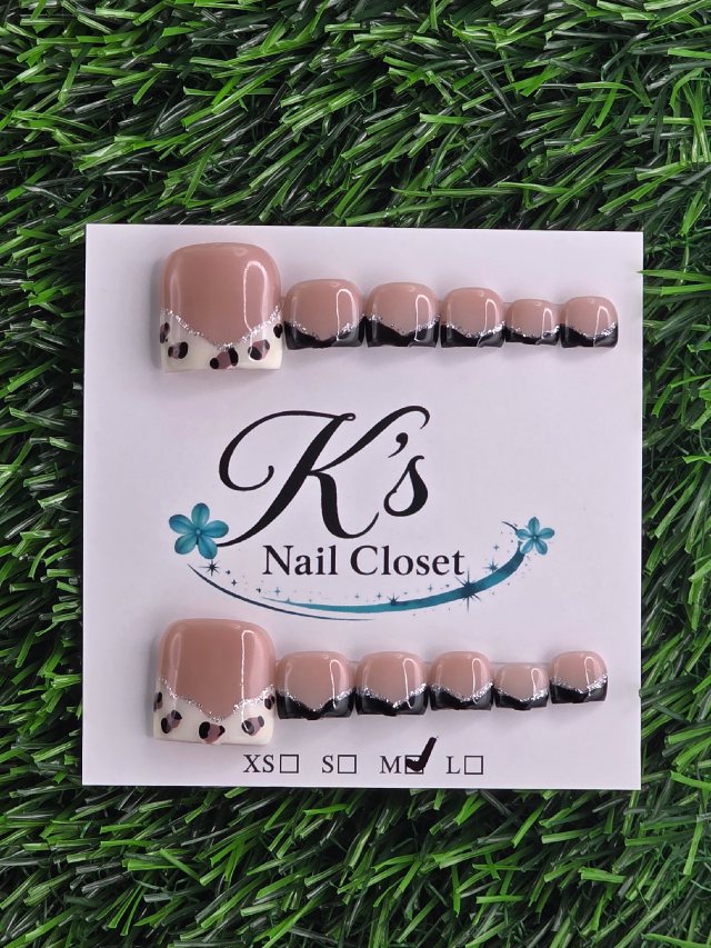 Toe Nails