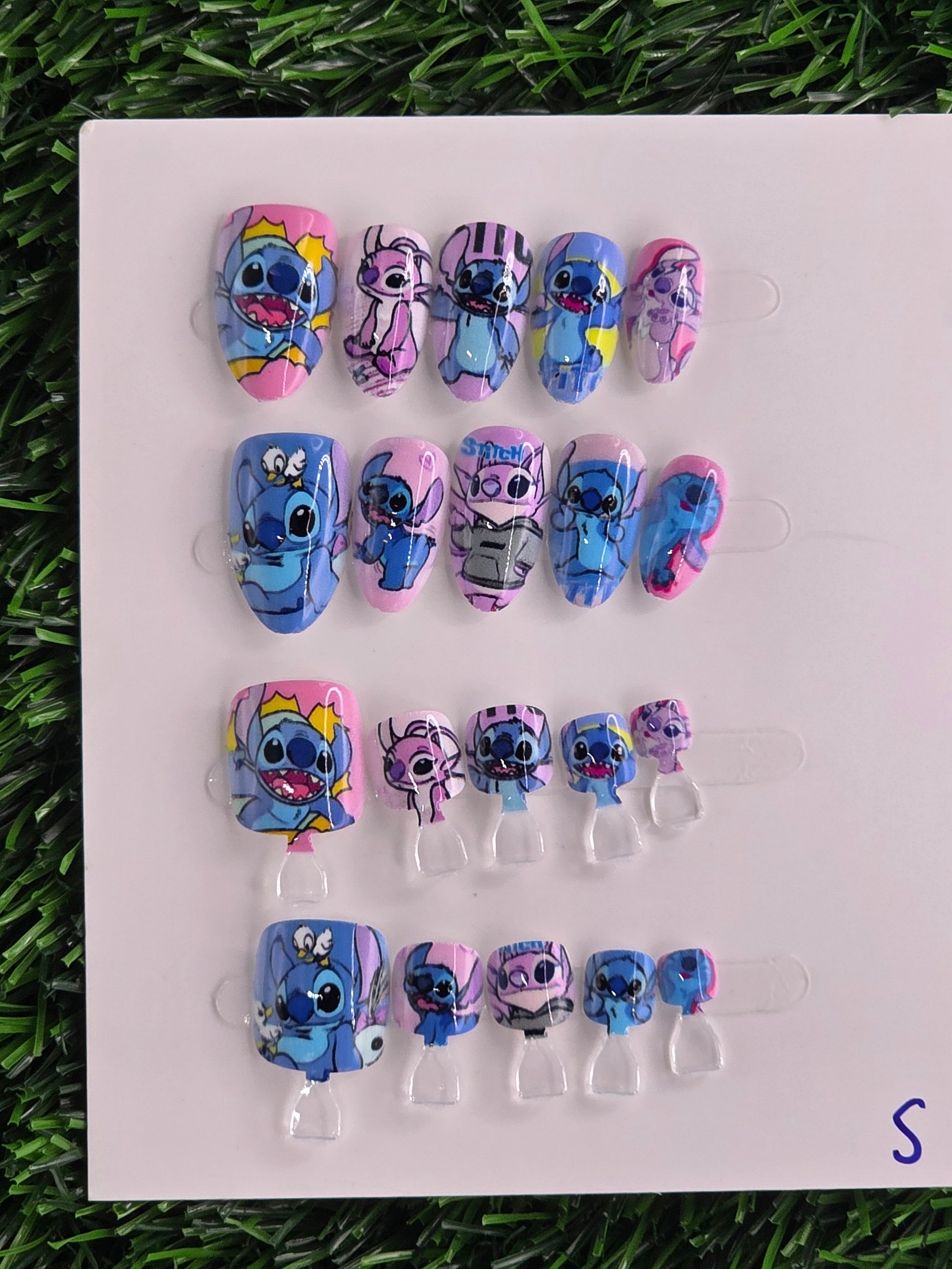 Character Set w/ Toes photo 1
