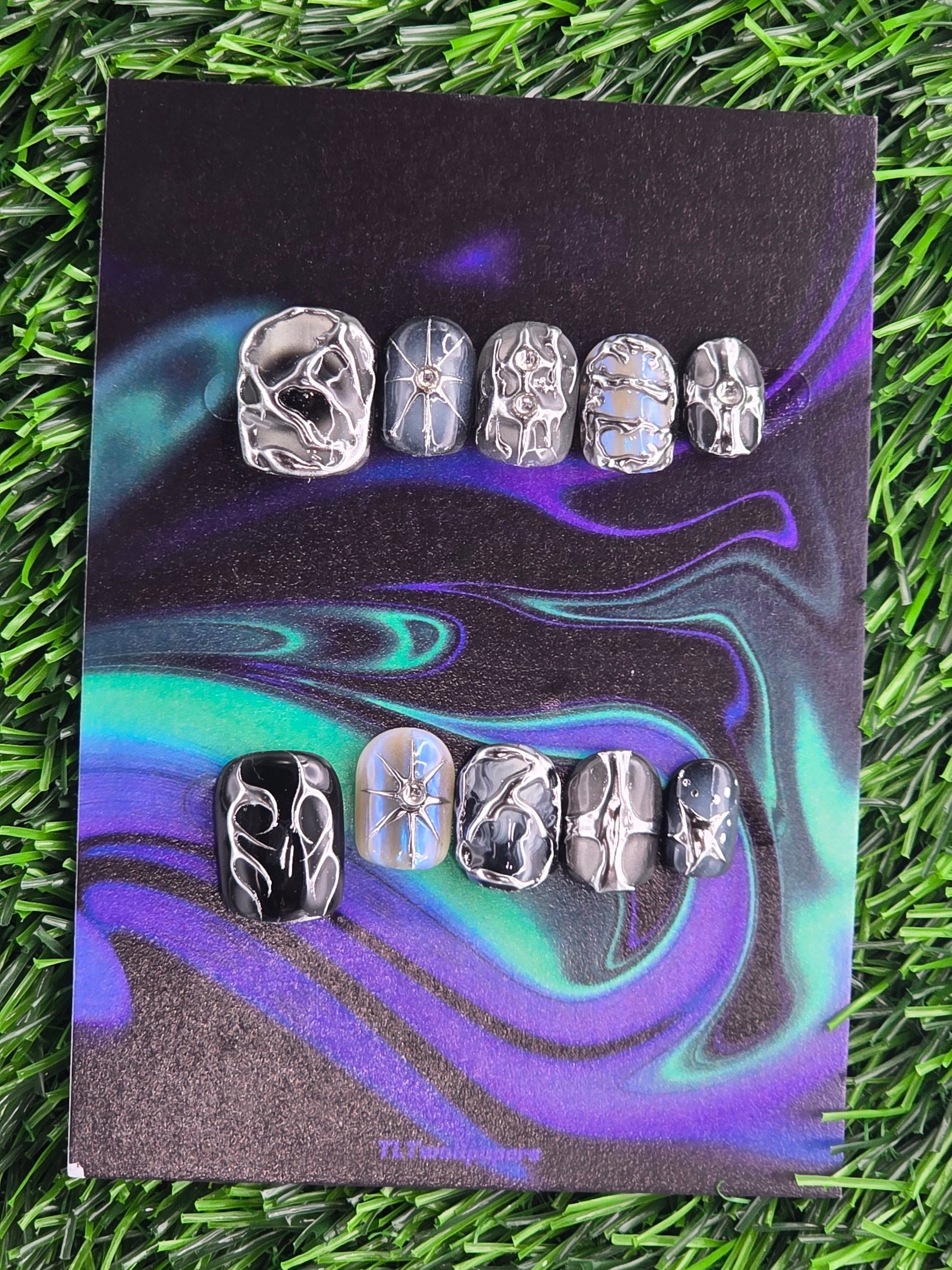 Silver Chrome Press-On Nails - Size S