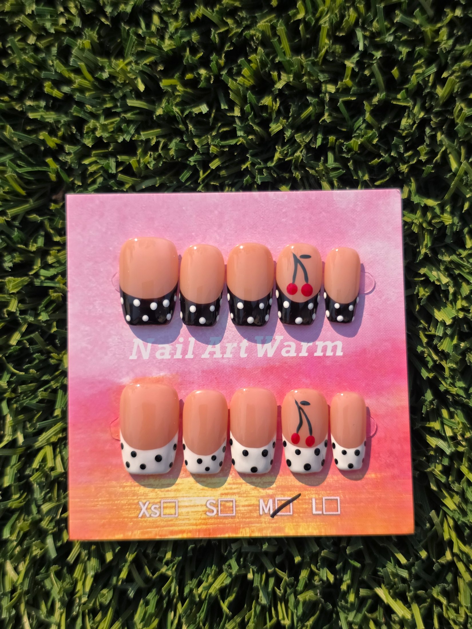 French tip with polka dots photo 1