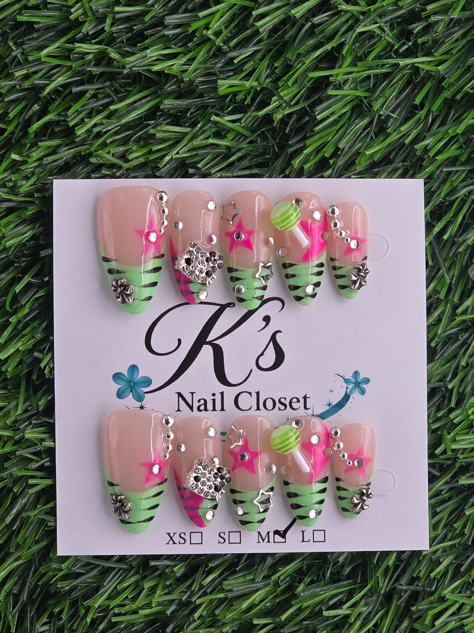 Character Inspired Press-On Nails - Size M