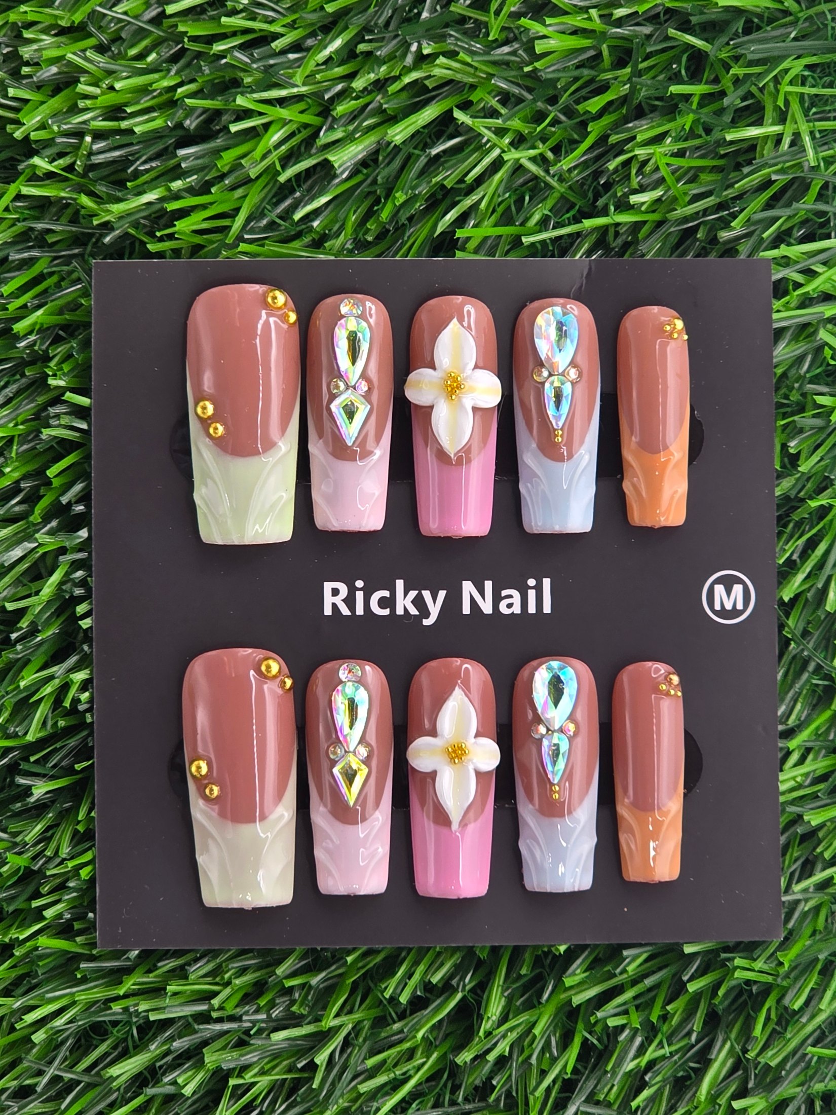 Ricky Press-On Nails - Size M
