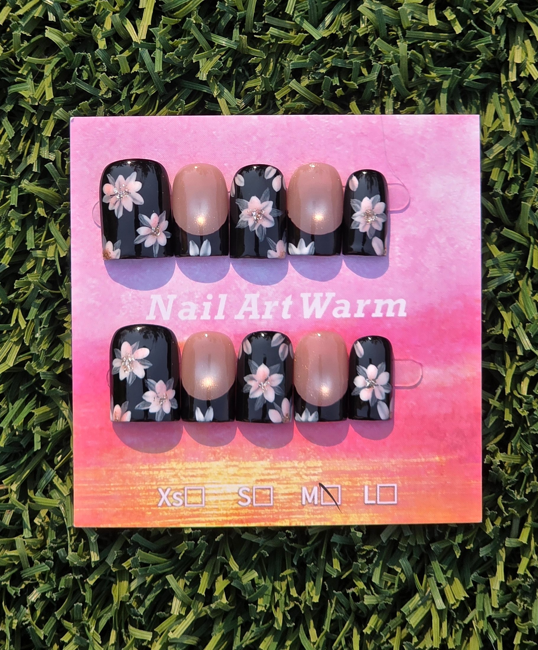 Black w/ cateye and flowers Press-On Nails - Size M